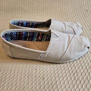 Toms slip on shoes